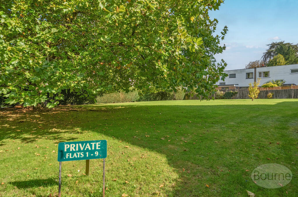 0e246342-37b4-450...