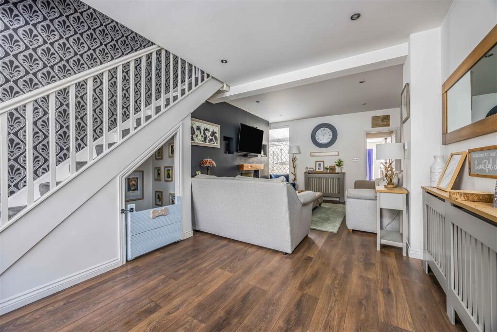 135 Drayton Road, Portsmouth-Small-PorticoMarketin