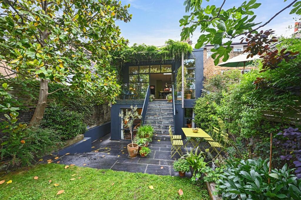 Goldhawk Road - GardenF1 (1).JPG