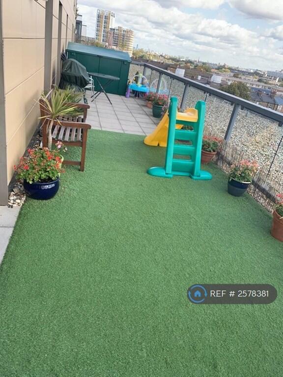 Huge Patio/Balcony
