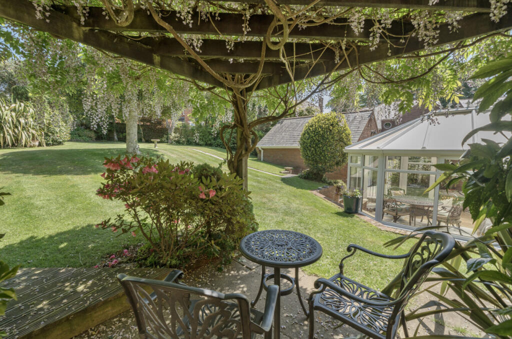 1294540-6-682742a...