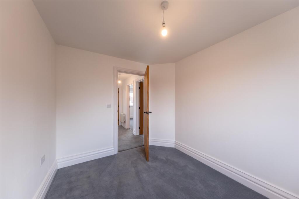 94 and 96 Pipers Lane-027.jpg