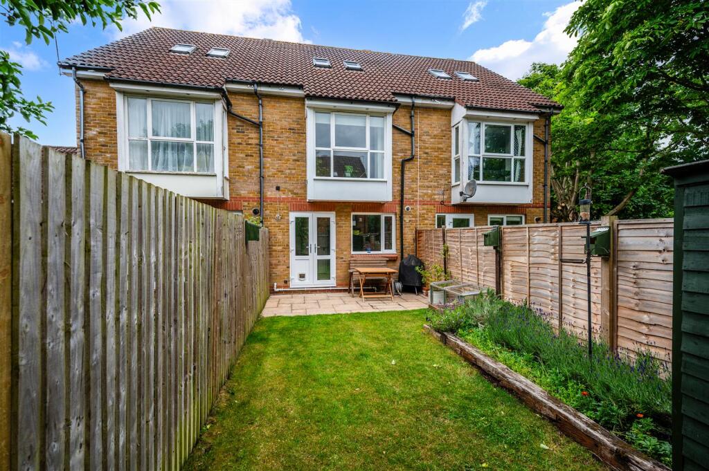 FARRIERS ROAD, (12).jpg