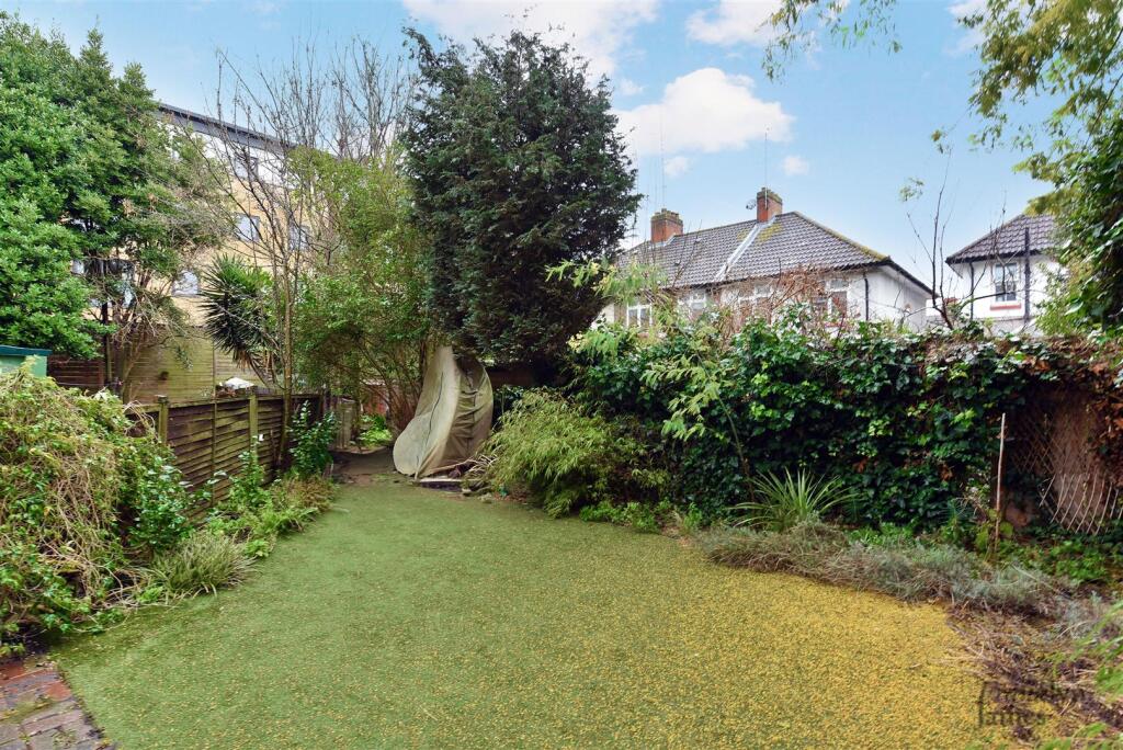 Hesperus Crescent (13).JPG