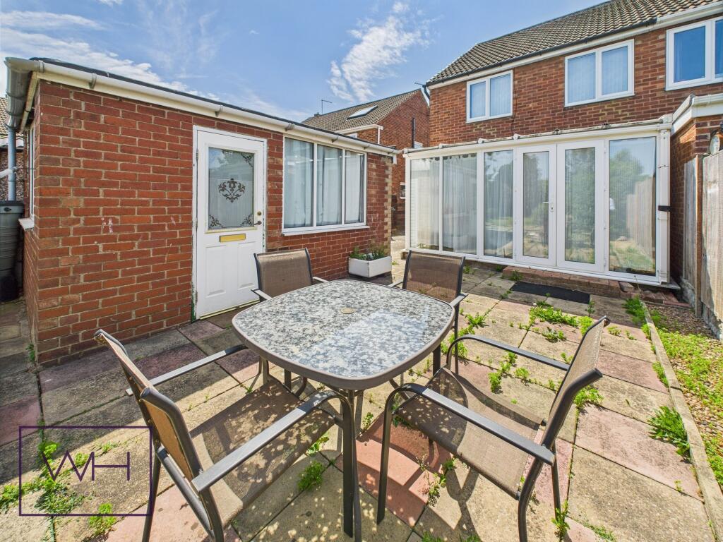 CAM03785G0-PR0273-ST