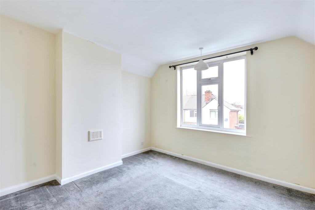 Bedroom 1.jpeg