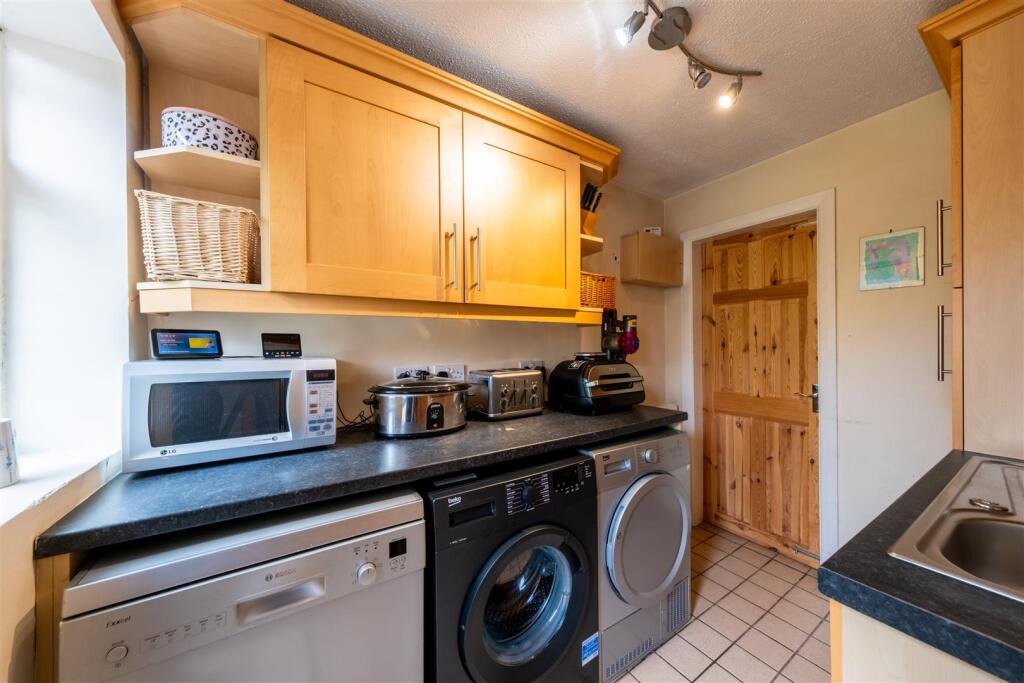 29 Bergamot Lane-2-011.JPG