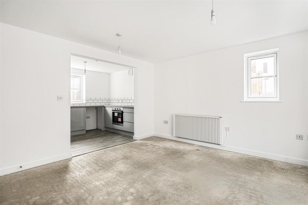 7C Warwick Street