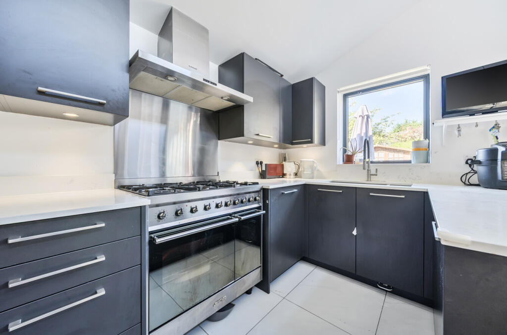 1346023-3-68b1c2e...