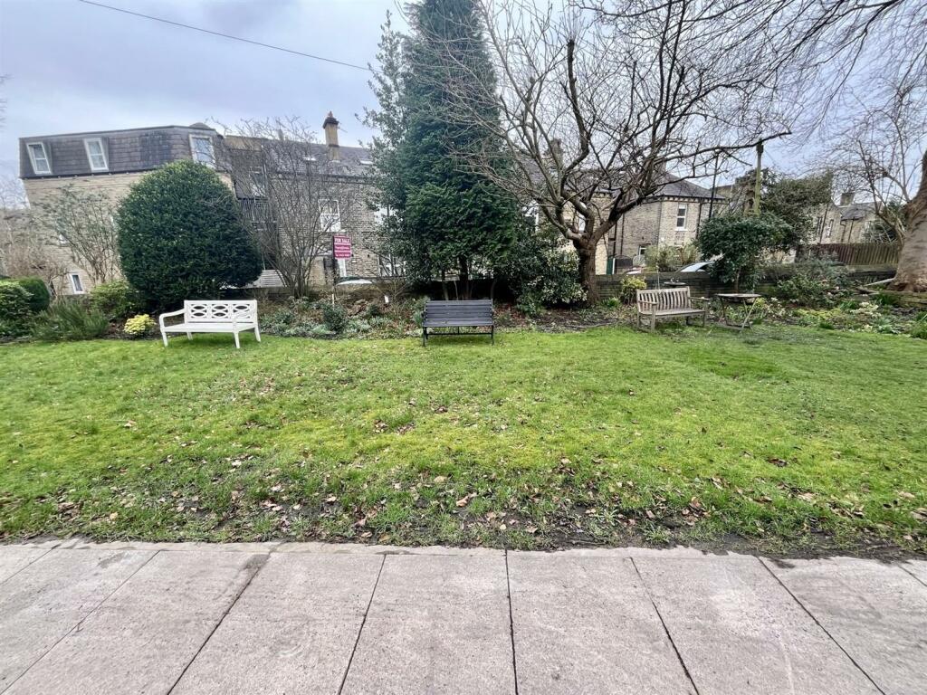Bramleys Estate Agents - Halifax - Heathfield Terr