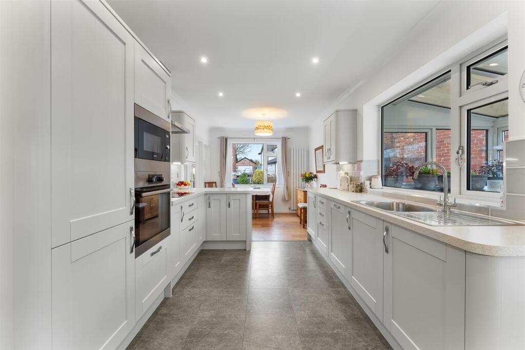 Kitchen Diner