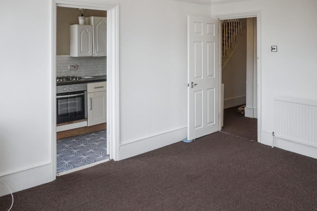 Flat 3, 1 Burgoyne Road, London SE25 6JT
