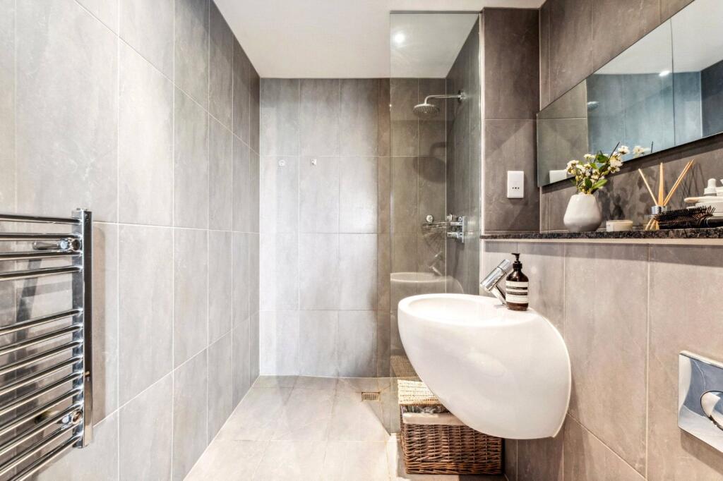 Ensuite