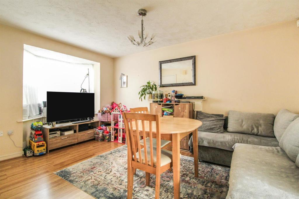 living room 1.jpg