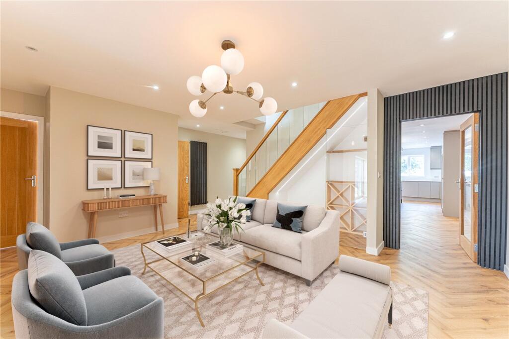 Sitting Room To Kitc