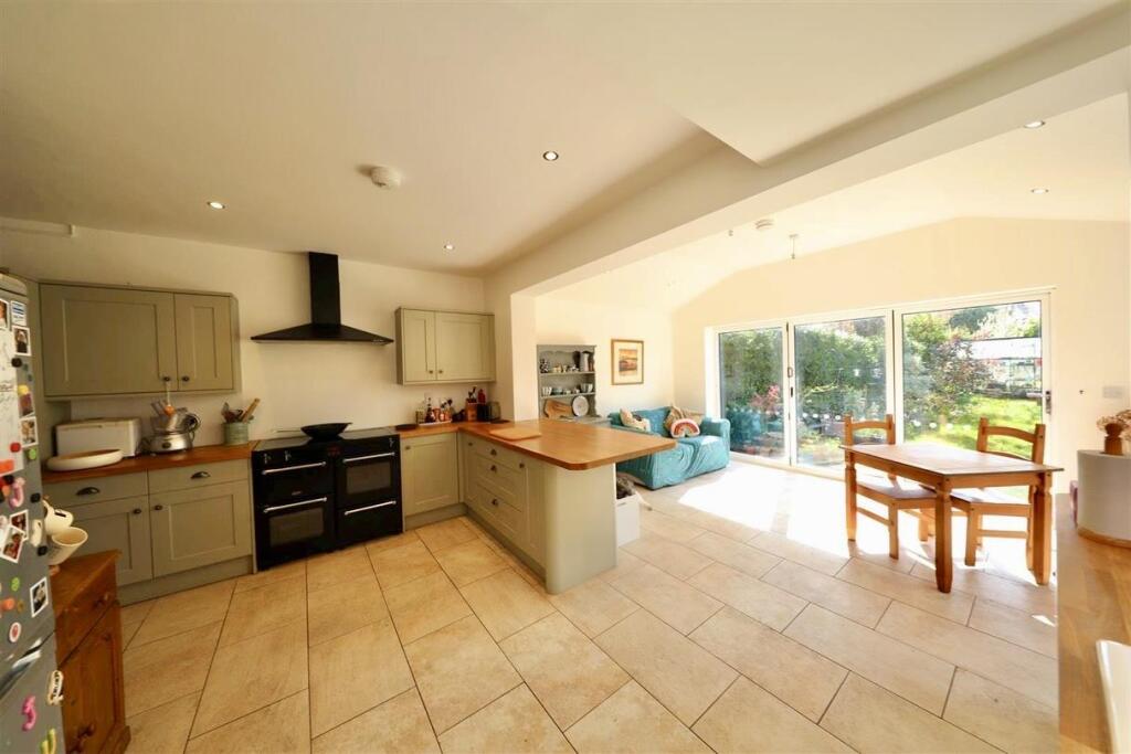 Image 08-04-2025 at 18.57 (1).jpg