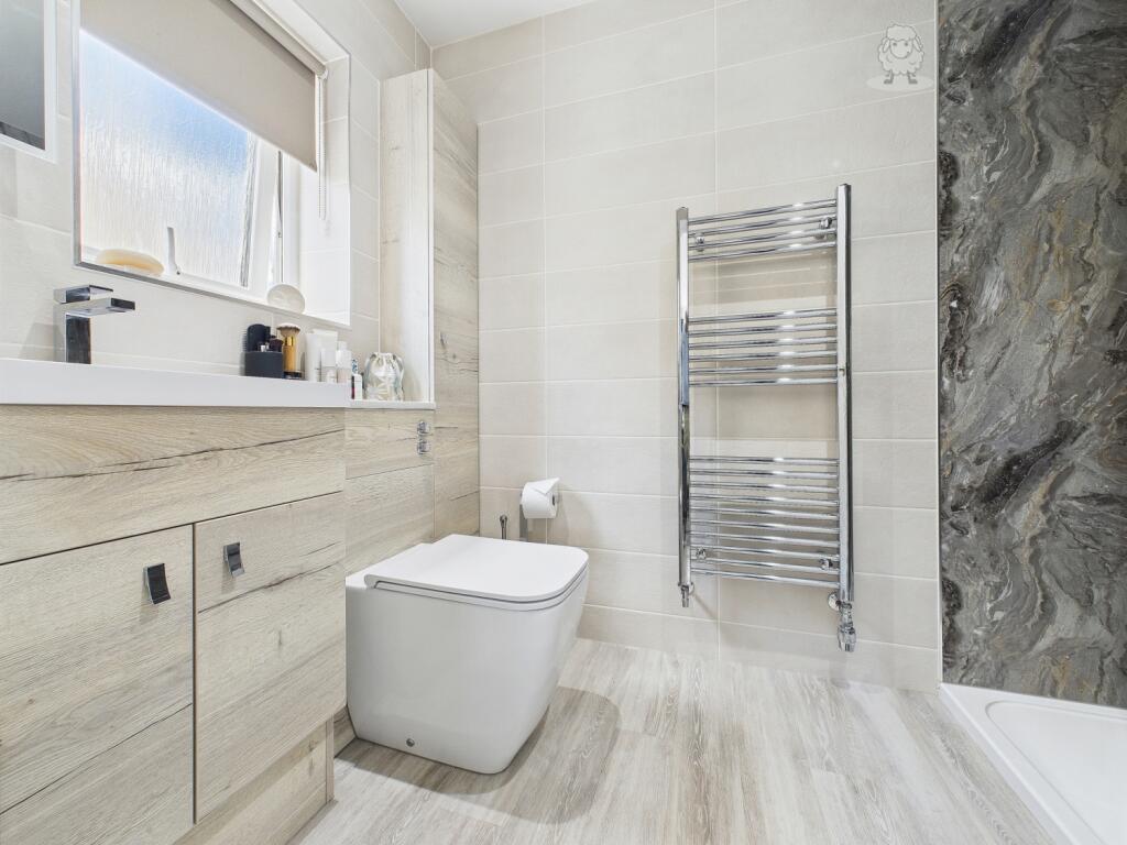 CAM03640G0-PR0054-STILL039