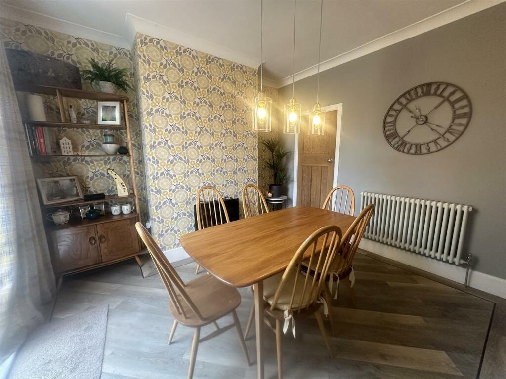 Dining/Sitting Room