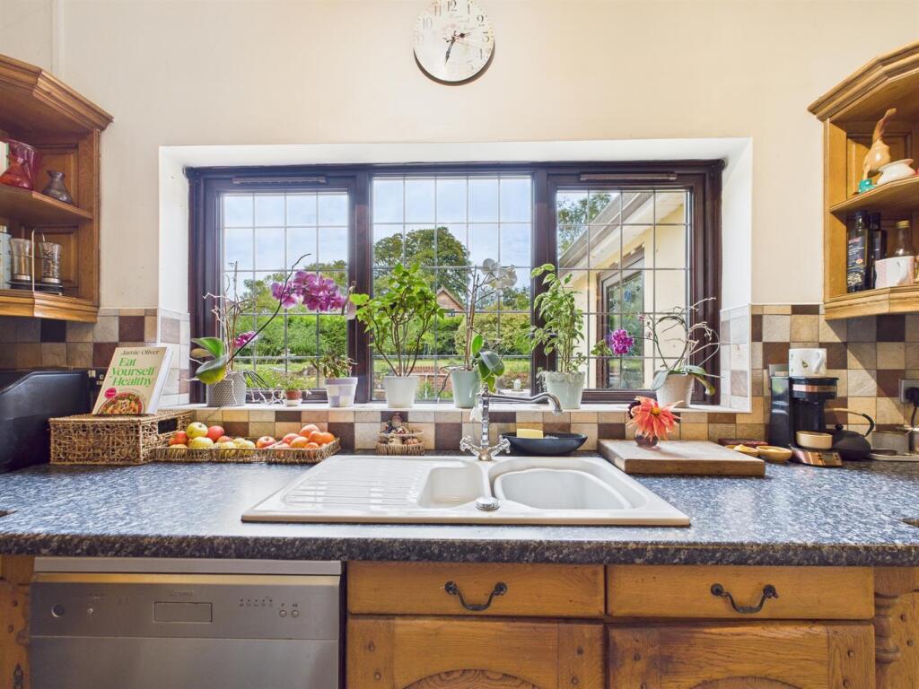 Open Plan Kitchen/Living/Dining Area