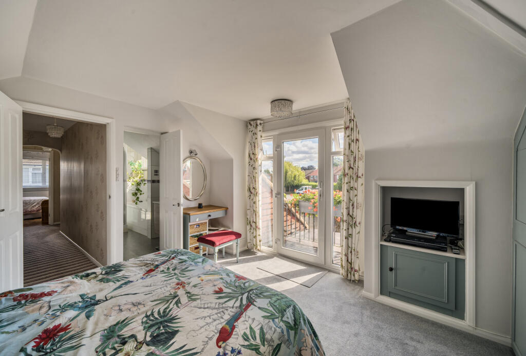 1346778-18-68bb30...