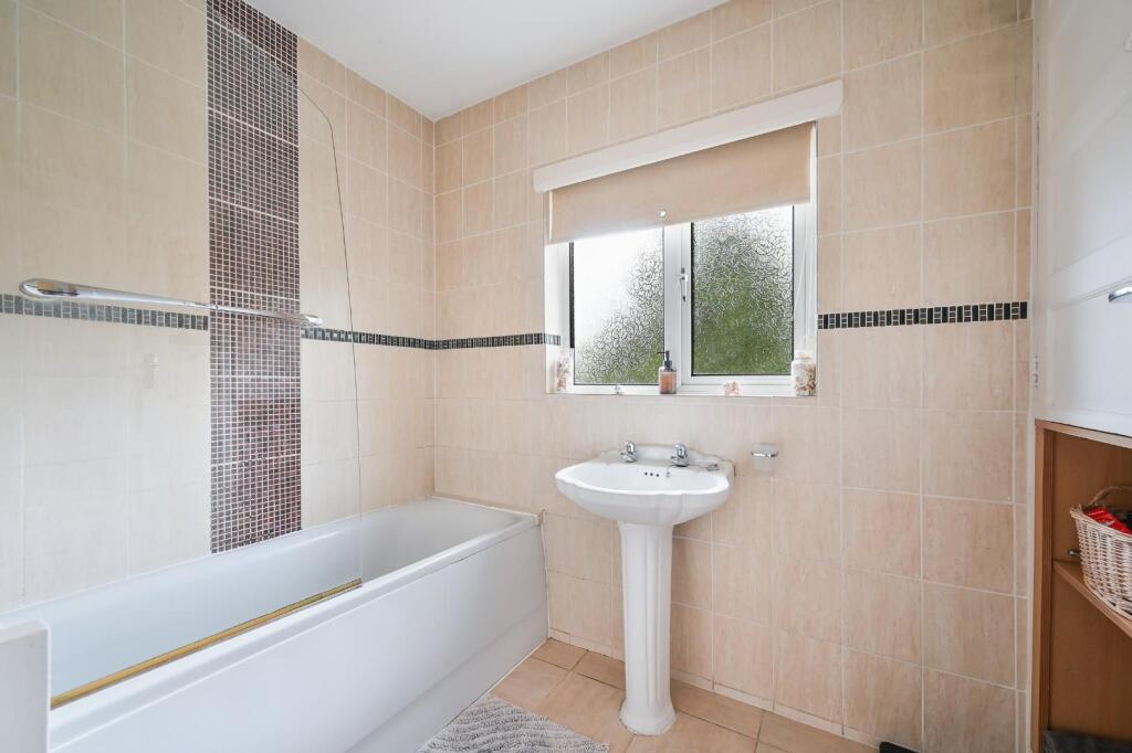 STONELEIGH PARK ROAD,  (11).jpg