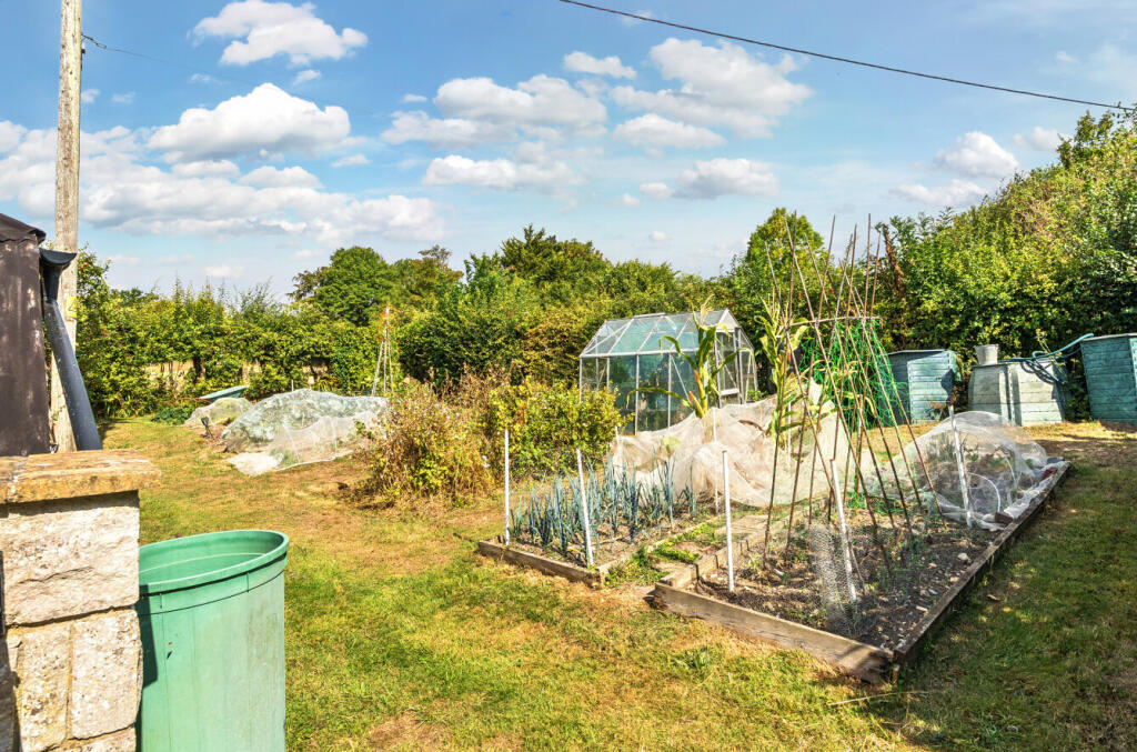 1333799-6-68a2e76...