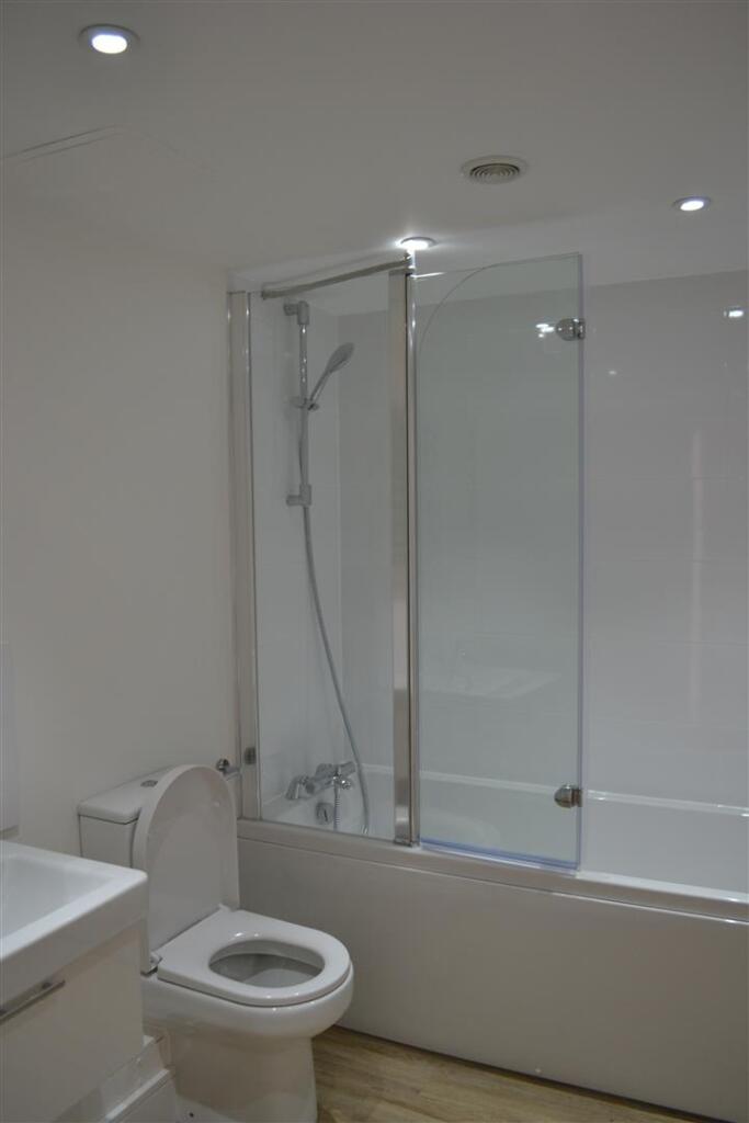 Flat 18, Brigg House (1).JPG