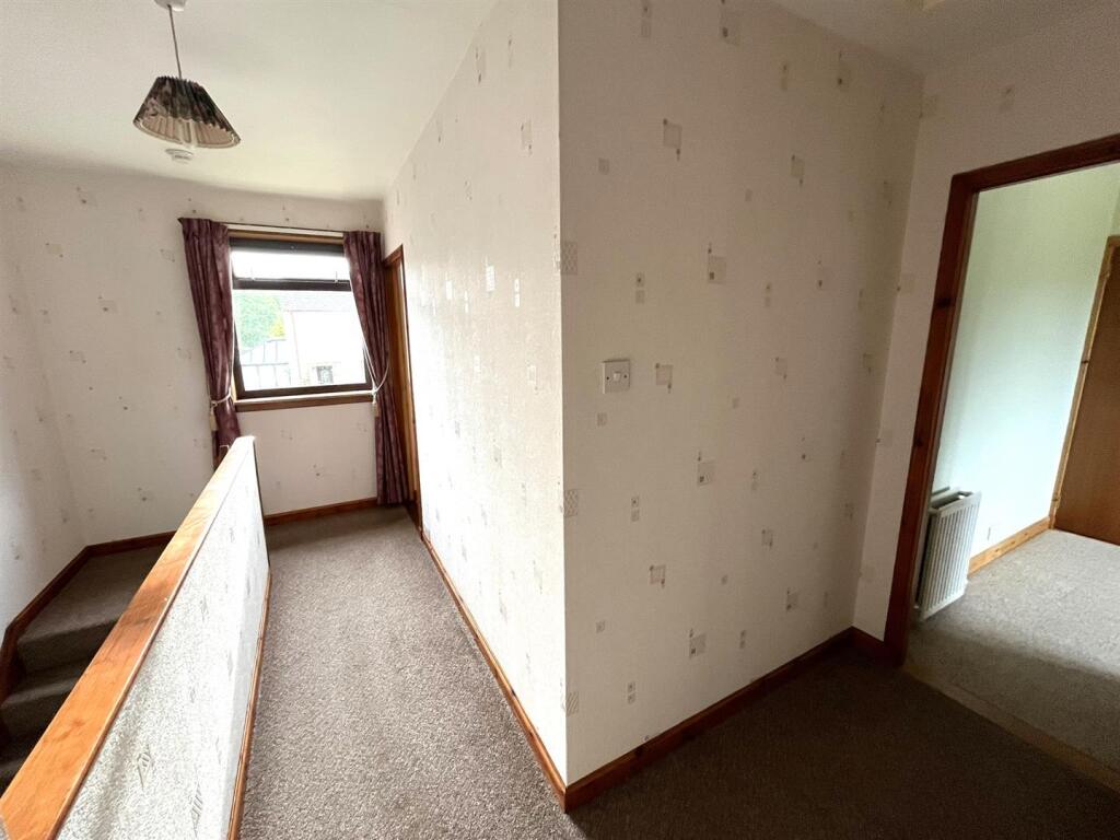 STAIRCASE &amp; LANDING