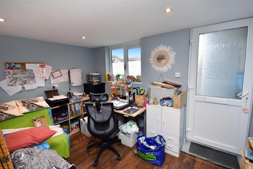 DSC_0060dp.jpg