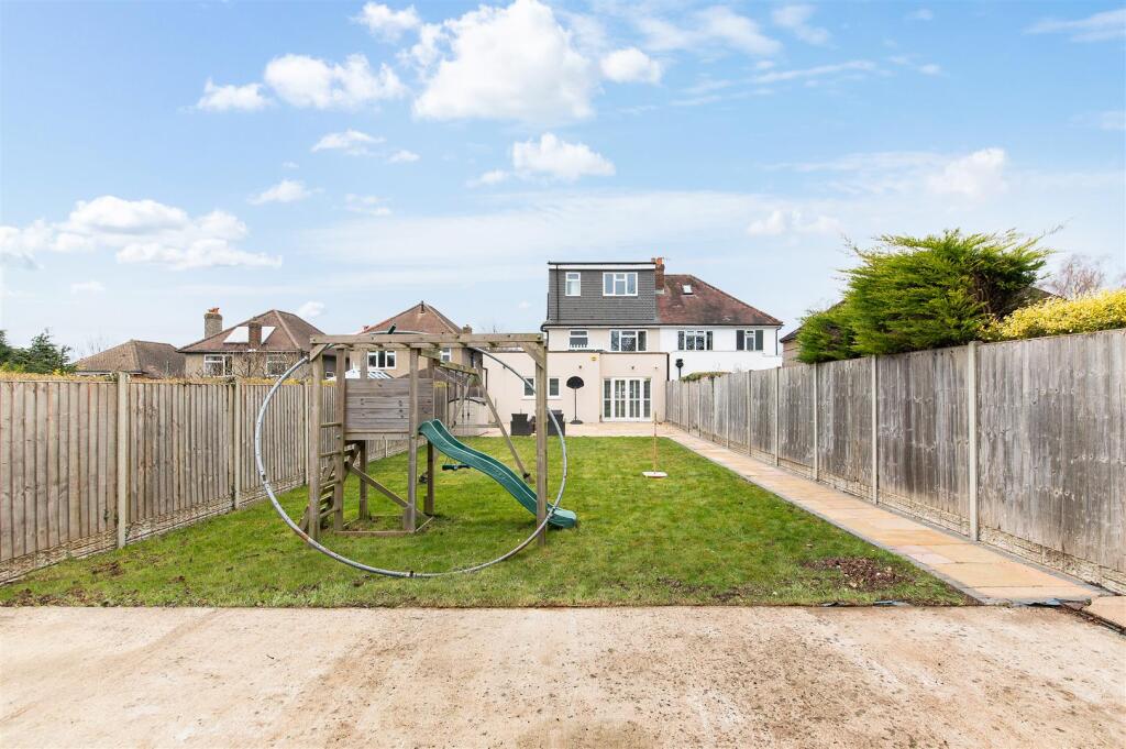 ROUNDWOOD WAY (13).jpg