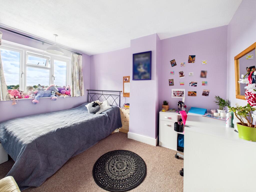 CAM05192G0-PR0133-STILL018