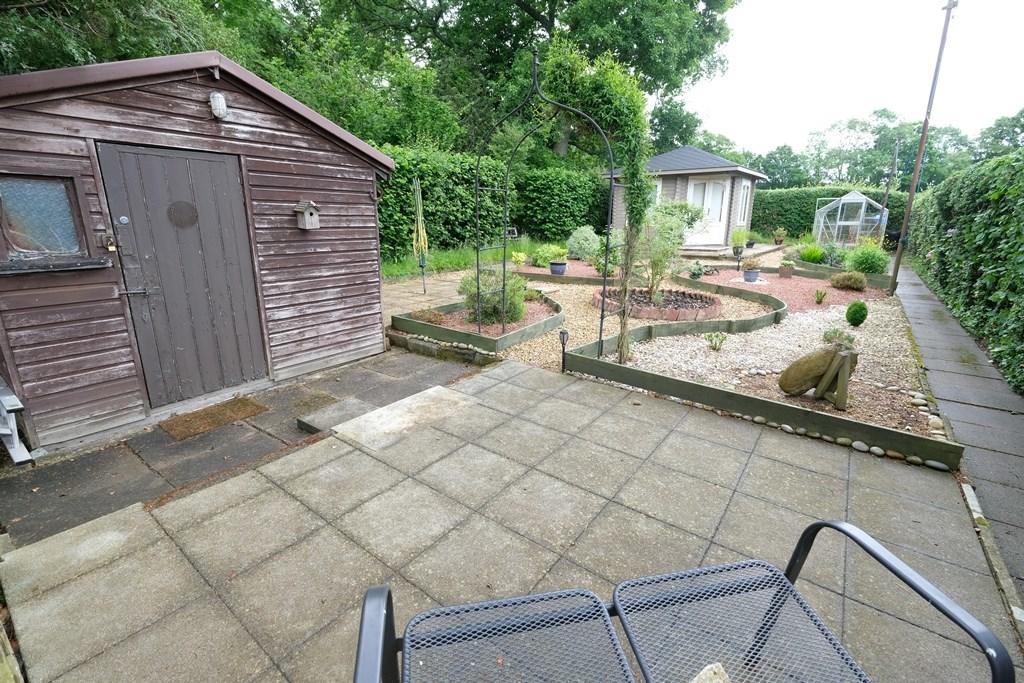 GARDEN 