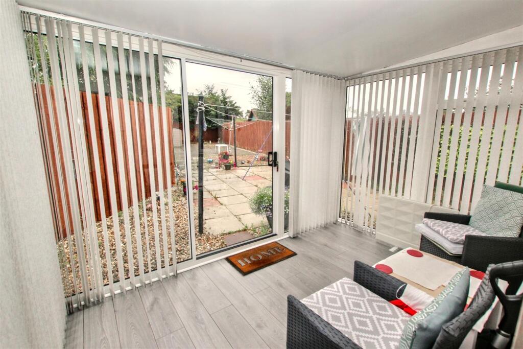 10- Conservatory.jpg