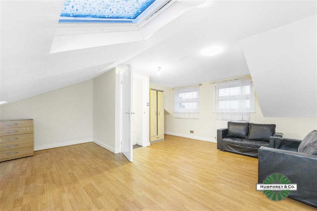 Flat C 74 Rectory Road -010.jpg