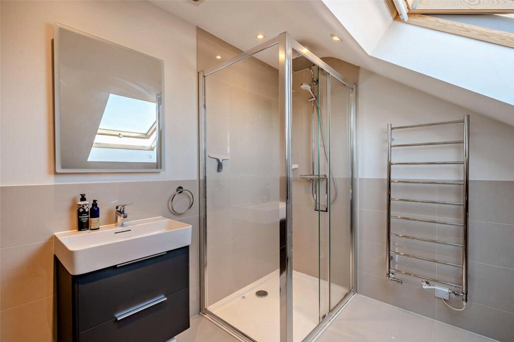En-Suite Shower