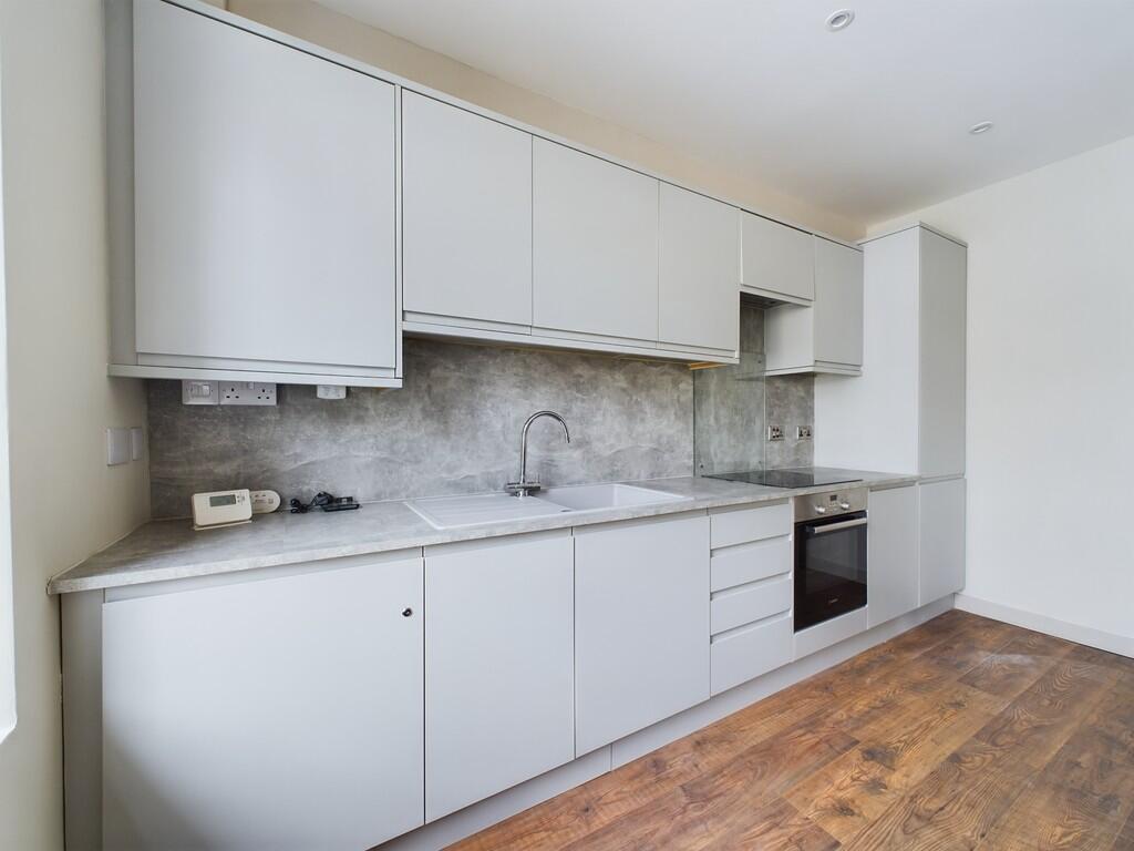 CAM02089G0-PR0410...