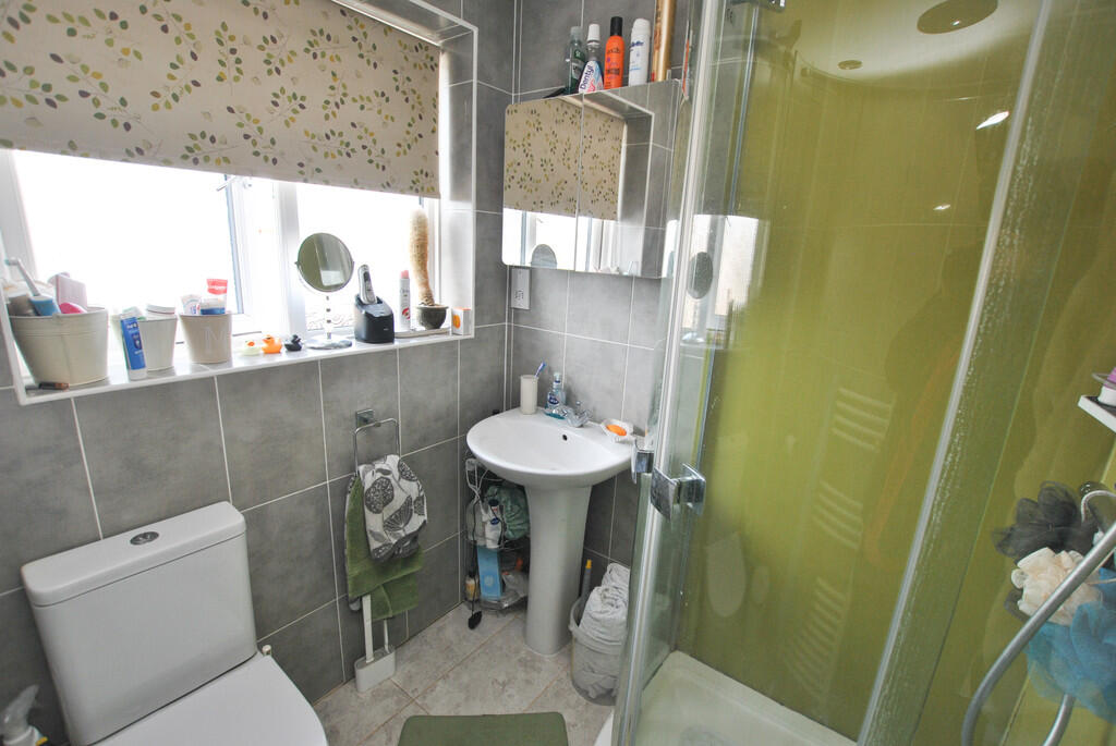 Shower Room_edite...