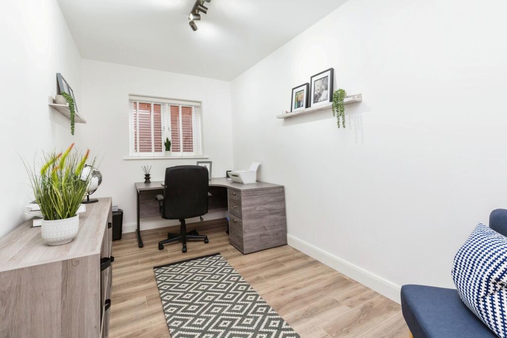 Office / Bed' Five