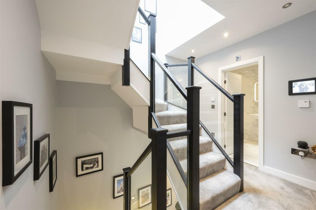 34 Holland Avenue,48.jpg