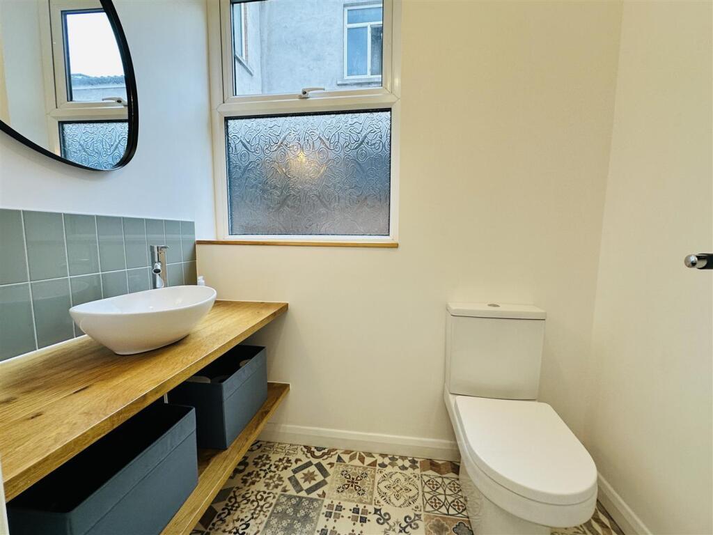 Ground Floor w.c.