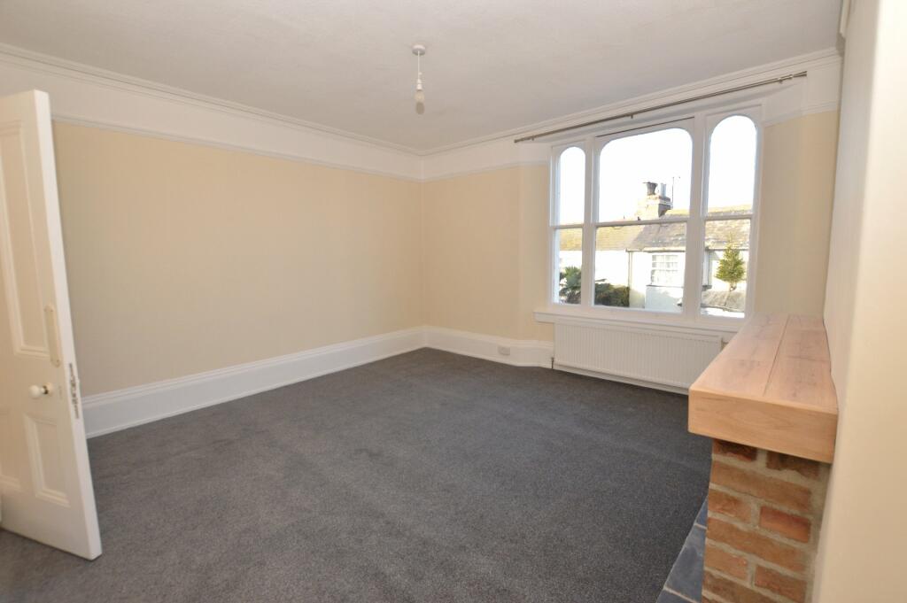 Sitting/Dining Room
