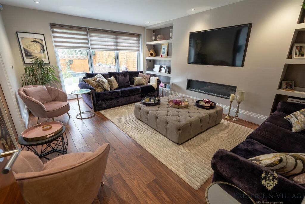 Lounge / Reception  (rear)