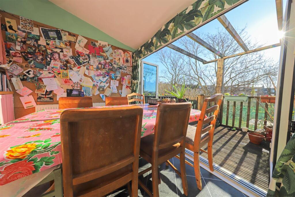 nicholas james springfield rd dining.jpg