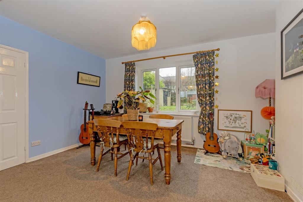 Dining Room-2.jpg