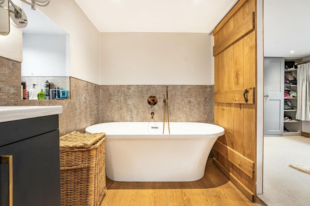 Barleymow, The Green