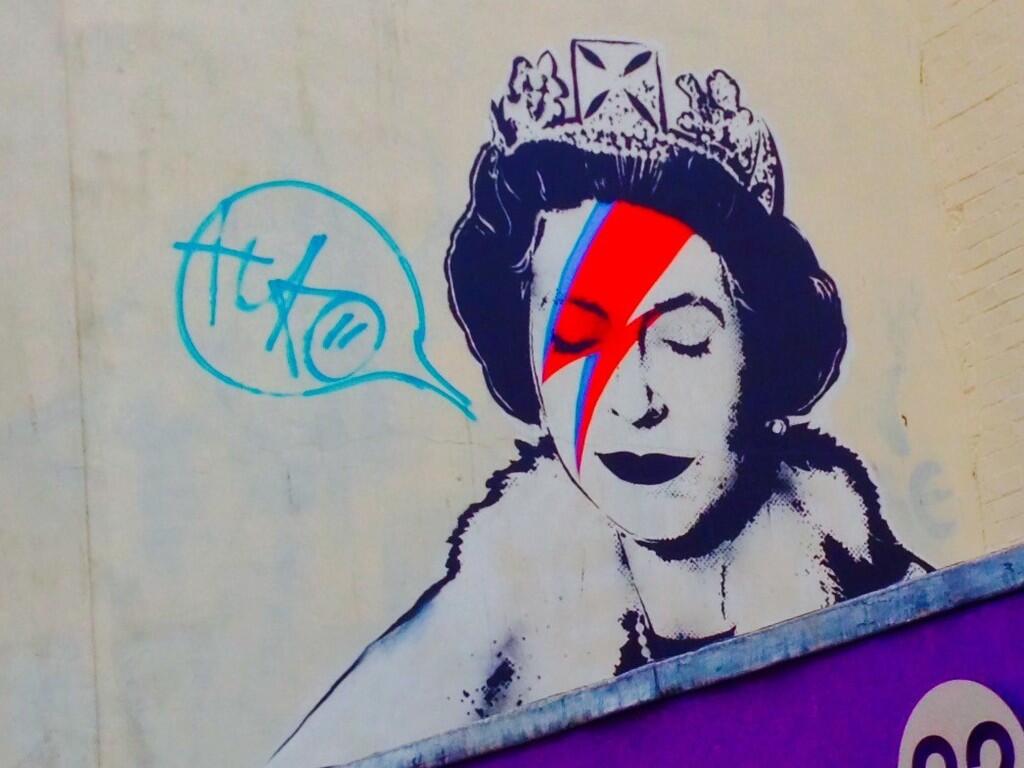 Queen 02