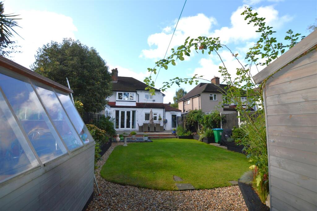 32 Montrose Ave rear.JPG