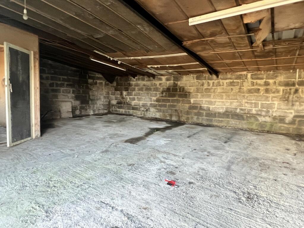 Garage 2