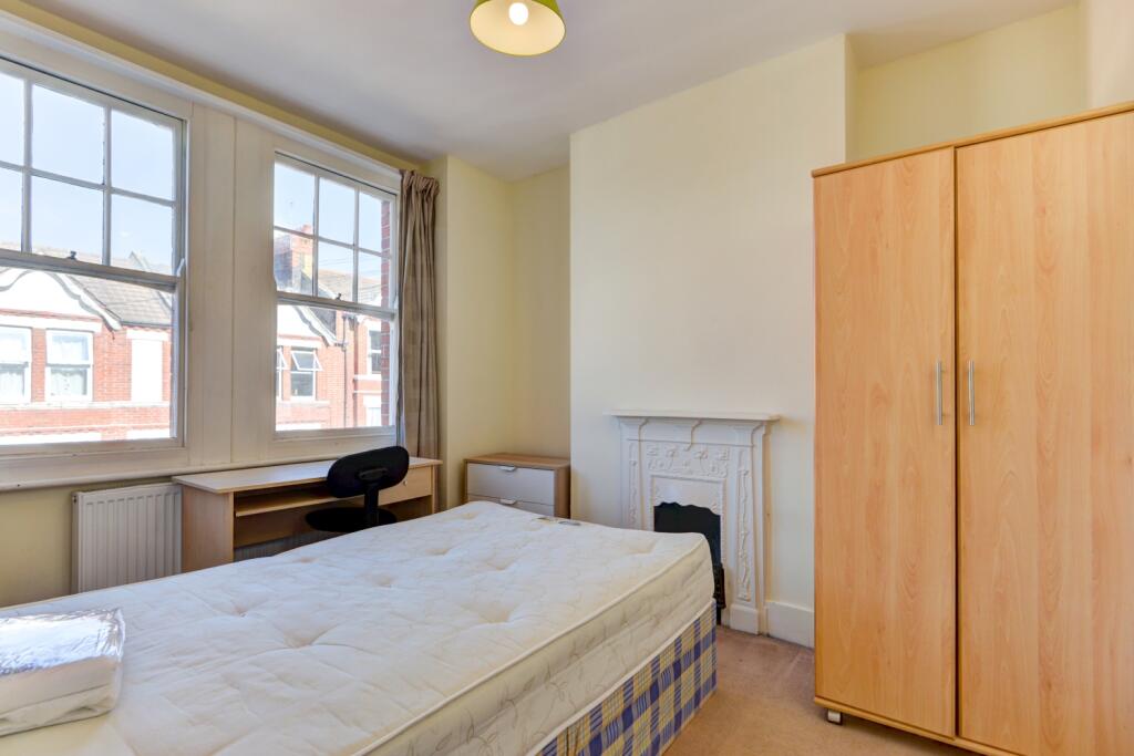 4 Coronation Street Bedropm 5