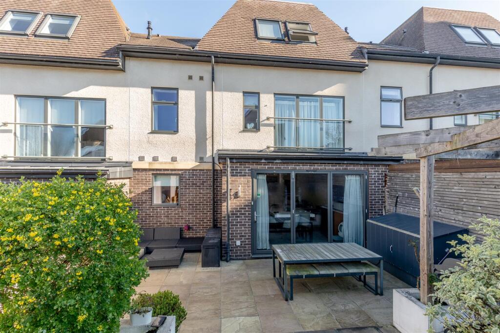 Parrys Lane, Stoke Bishop Rear of Property.jpg